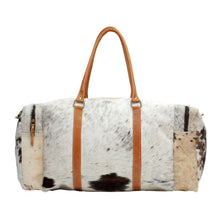 Load image into Gallery viewer, Snipe - Leather & Hide Weekend Getaway Bag