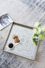 Load image into Gallery viewer, Floral Designed Mirrored Surface Gold Square Tray

