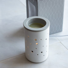Load image into Gallery viewer, Trapp Fragrances Melt Warmer
