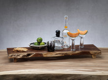 Load image into Gallery viewer, Madre De Cacao Wood Serving Board
