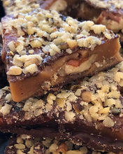 Load image into Gallery viewer, Dark Chocolate Pecan Signature Toffee - 1/2 lb - Toffee to Go
